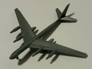 Tupolev Tu-95 "Bear" - 1:400 scale
