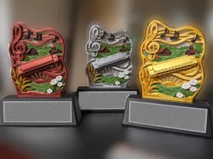 harmonica - statuette