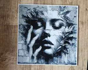 Woman face hueforge