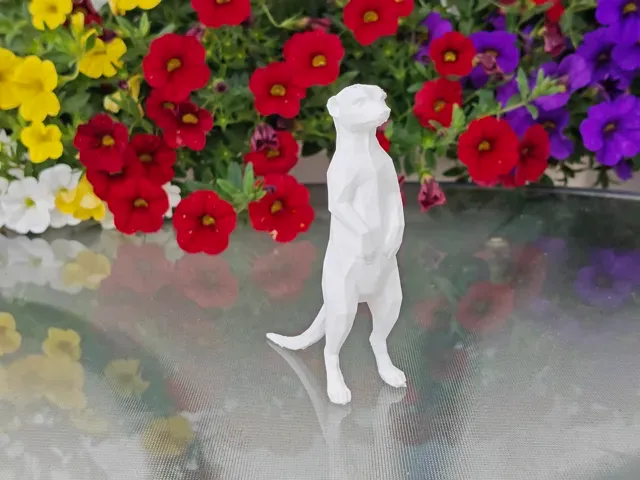 Geometric Low Poly Meerkat Figurine — Фото 8 из 10