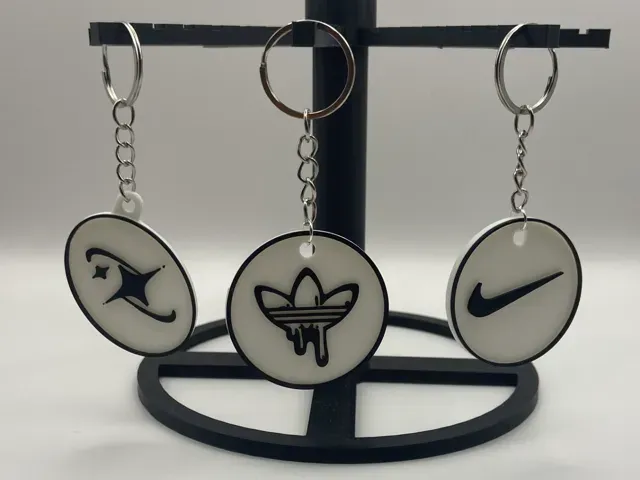 Llaveros de, Nike, Adidas y Estrella