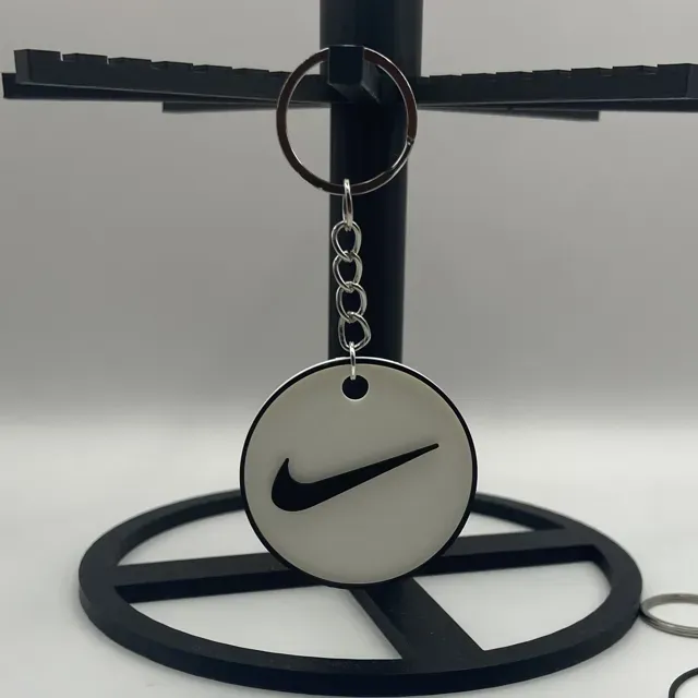 Llaveros de, Nike, Adidas y Estrella — Image 4 of 4
