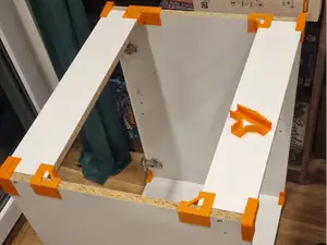Third hand tools for boards positioning