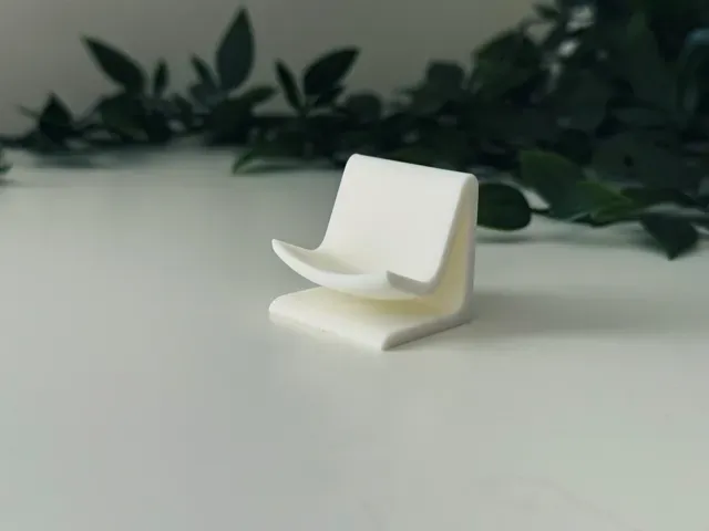 Minimal Hockey Puck Stand — Image 4 of 5
