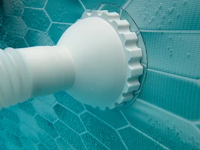 Funsicle (Polygroup) Pool Skimmer Inlet Adapter — Image 5 of 7