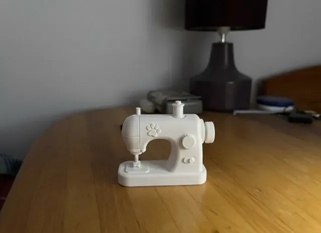 Dollhouse Sewing Machine 3D Model — Фото 2 из 2