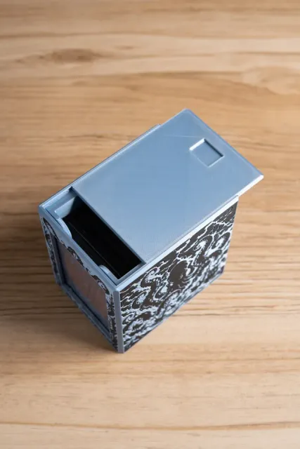 MTG Commander Deck Box - Kraken- 135 Sleeved Cards — Фото 4 из 5