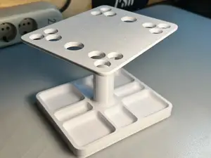 Stand for RC model cars with flat top