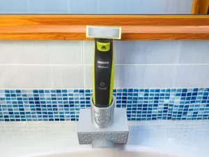 Philips OneBlade Stand with Storage