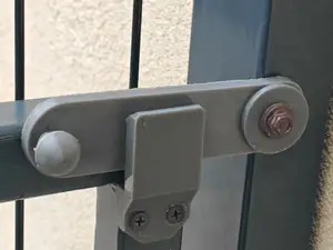 Gate latch