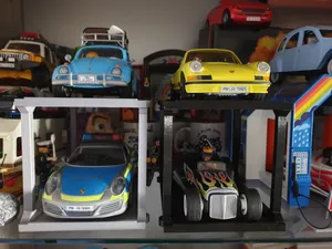 Lift pour véhicules Playmobil (et 1/18)