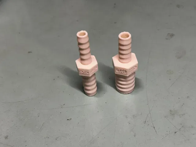 Parametric Auto-Labeled METRIC Hose Adapter — Image 9 of 10