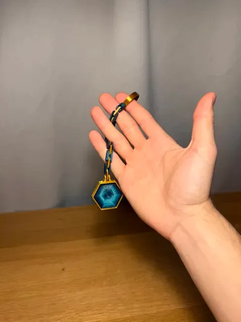 Hexagon Fidget Chain Toy — Image 4 of 6