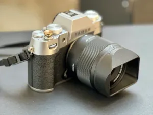 Viltrox AF 35mm f1.7 x-Mount Square Hood