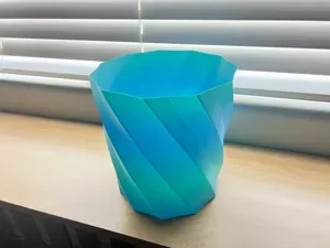 Aesthetic Trash Can (~1.5 hour print time)