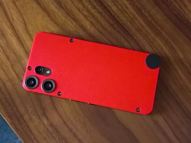 Cover CMF Phone 2 Pro — Image 2 of 3