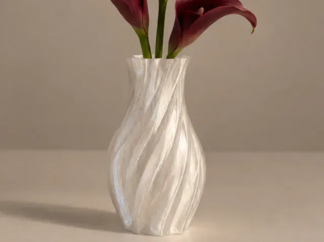 Veil Flow Vase