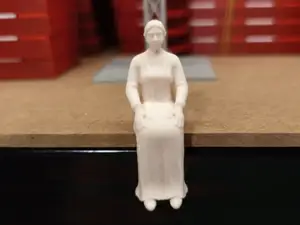Sitting Victorian Lady - 1:32 Scale Figure