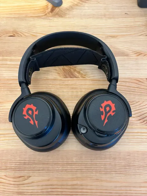 Steelseries Arctis Nova - Battery Cover - Horde — Image 3 of 4