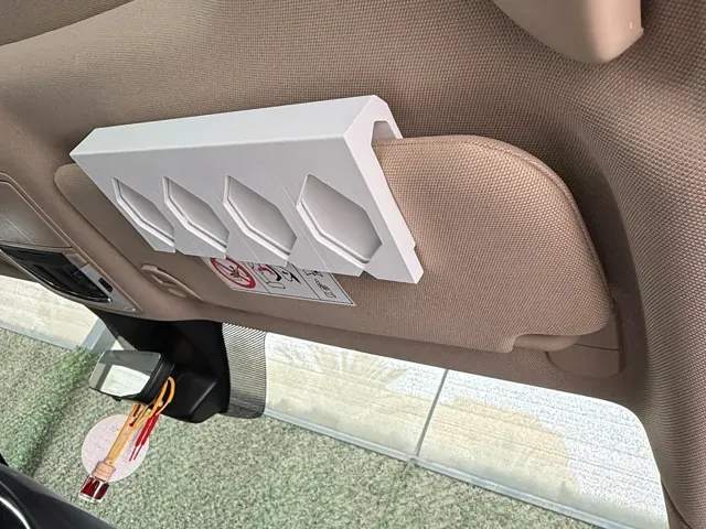 Fancy 4 Slot Sun Visor Card Holder — Фото 2 из 2