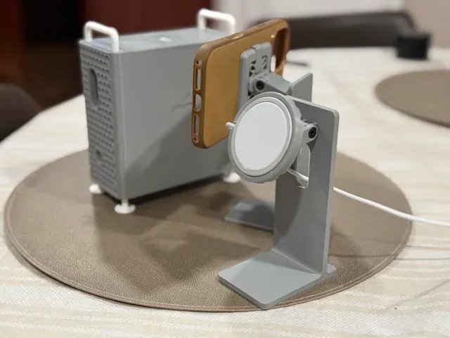 Mini Pro Display XDR iPhone Stand for MagSafe — Image 7 of 7