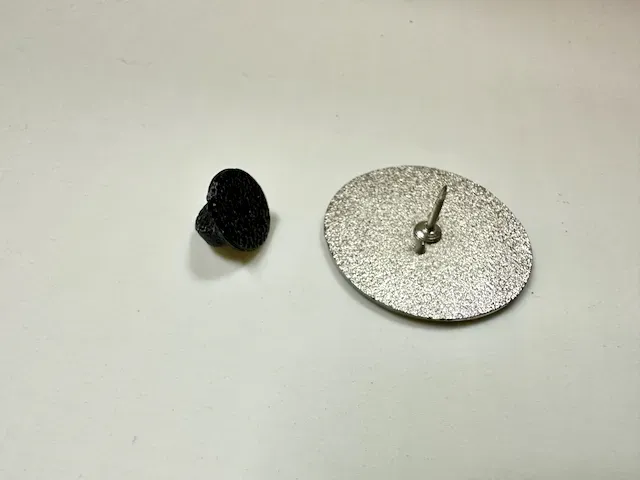 Pin backing lock — Image 3 of 6