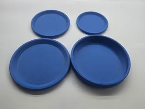 Play kitchen plate set