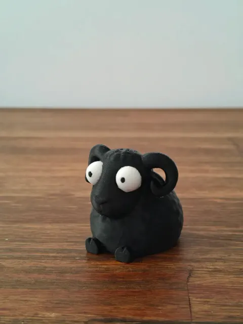 Funny Cartoon Ram Figurine with Big Eyes — Фото 5 из 7