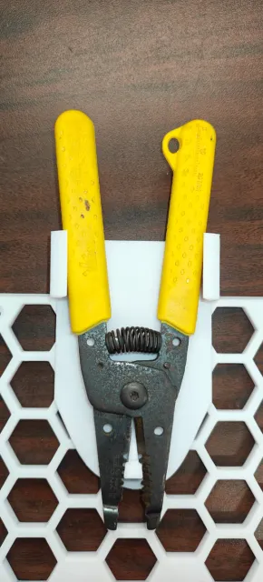 HSW (Honeycomb Storage Wall) Wire Stripper Holder — Image 4 of 4