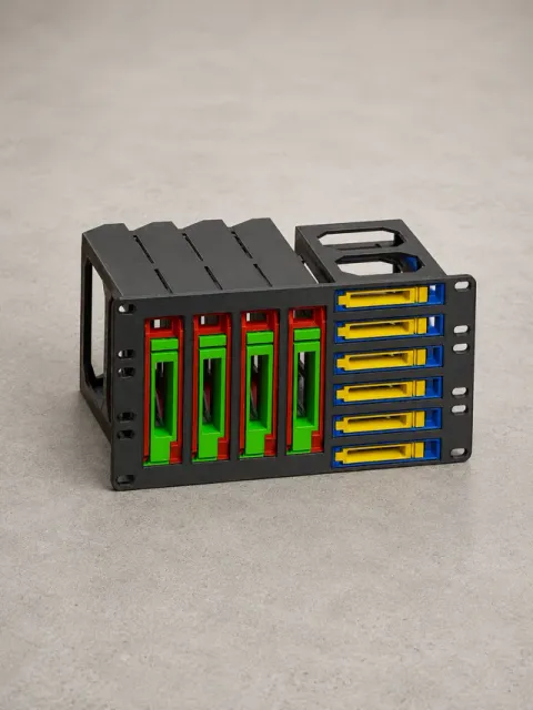 10" Rack 3U 4x 3.5" + 6x 2,5" Caddy hotswap Module — Image 3 of 3
