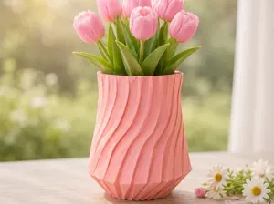 Twisted Facet Vase – Modern Geometric Spring Decor