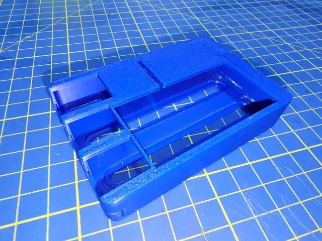 Rpi3 cover with support for dual GeekPi fan — Image 5 of 7