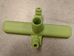 Pool vacuum cleaner with second hose