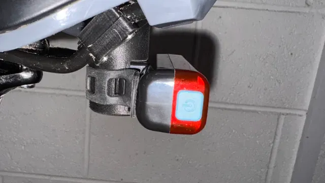 Bike saddle rear Light mount with Airtag holder — Фото 2 из 15