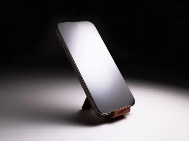 Compact Phone Stand | Mini Travel iPhone Stand — Фото 7 из 8