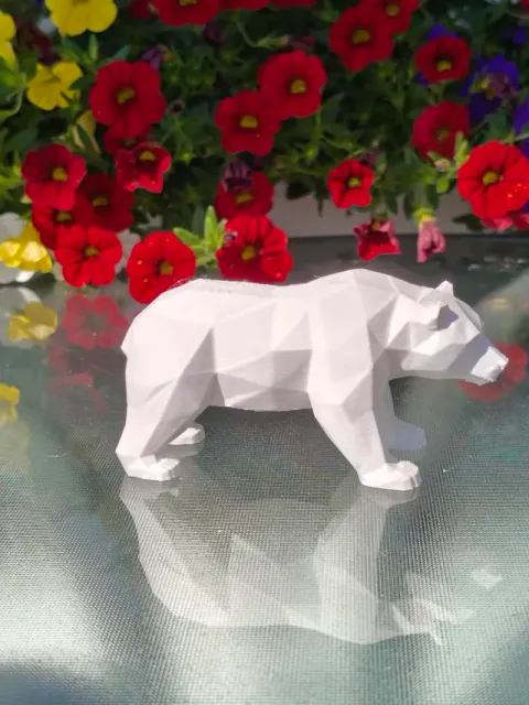 Geometric Low Poly Bear Figurine — Фото 5 из 10