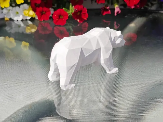 Geometric Low Poly Bear Figurine — Фото 10 из 10