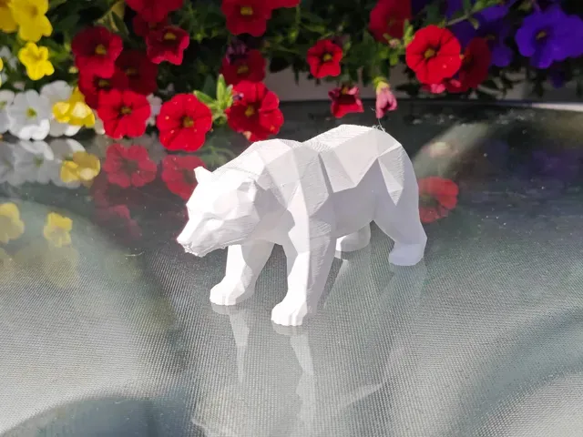 Geometric Low Poly Bear Figurine — Фото 8 из 10