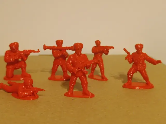 Plastic toys soldiers Russia / USSR