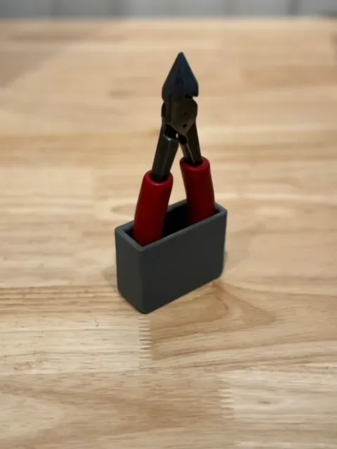 Filament Cutter Holder - For Build Plate Storage — Image 6 of 8