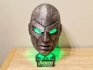 Dr. Doom Helmet Stand (Avengers Doomsday Edition)