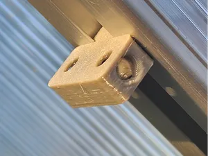 Gewächshaus Schnurbefestigung