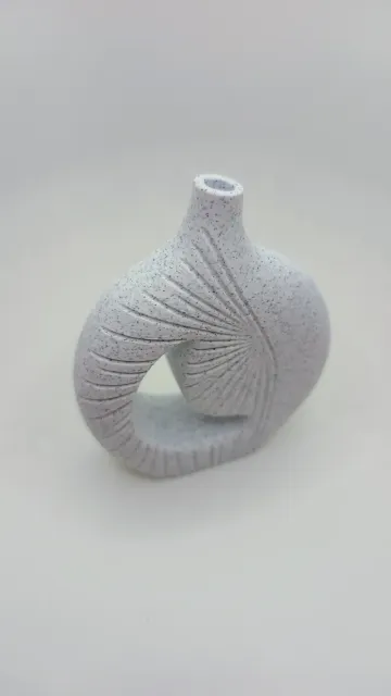 Kosmische Spiralvase aus Sternenstaub — Image 2 of 4