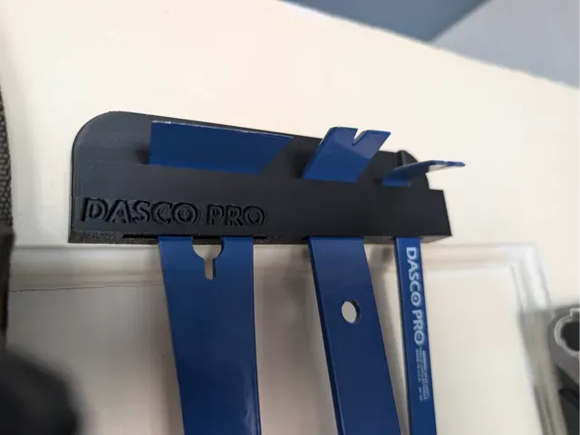 Dasco Pro 5 in. Classic Pry Bar Set Mount VN70091