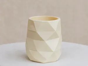 Facettenbecher im Kristall-Design