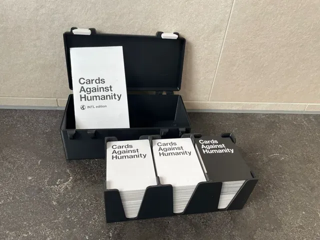 Cards Against Humanity - Snaplock Card Box - Small — Фото 4 из 4
