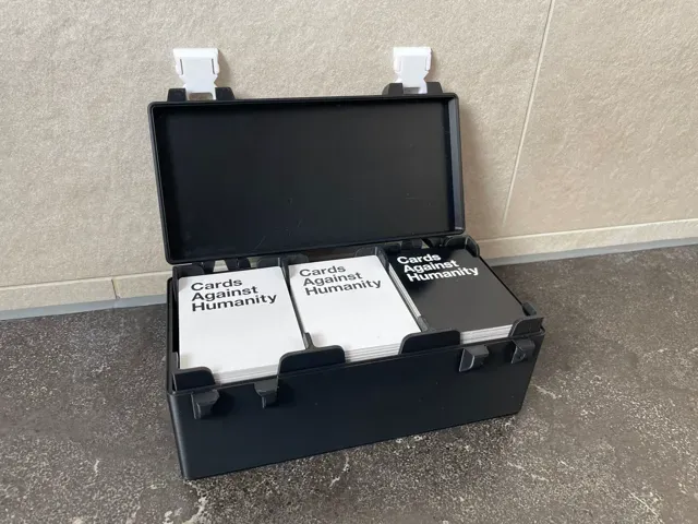 Cards Against Humanity - Snaplock Card Box - Small — Фото 3 из 4