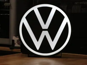 Volkswagen LED Light Box – New Style Logo