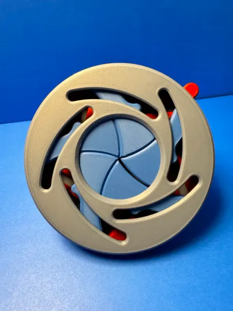 Fidget Photo Frame | No Support — Image 3 of 7