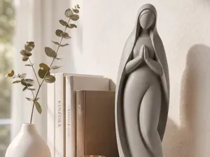 Minimalist Mother Mary